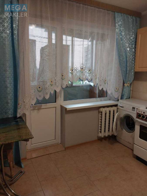 Оренда 1 кімнатної квартири, <a class="location-link" href="/kiev/" title="Недвижимость Київ">Київ</a>, <a class="location-link" href="/kiev/svyatoshinskij/" title="Недвижимость Святошинський район">Святошинський р-н</a>, Симиренка вул., 12б (изображение 3)