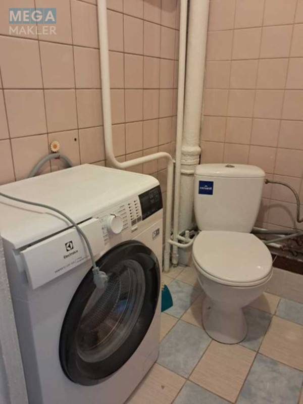 Оренда 1 кімнатної квартири, <a class="location-link" href="/kiev/" title="Недвижимость Київ">Київ</a>, <a class="location-link" href="/kiev/svyatoshinskij/" title="Недвижимость Святошинський район">Святошинський р-н</a>, Жолудєва вул., 3а (изображение 7)