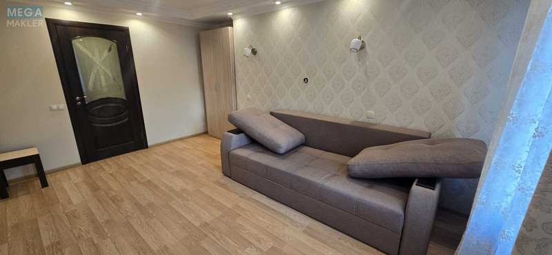 Оренда 3 кімнатної квартири, <a class="location-link" href="/kiev/" title="Недвижимость Київ">Київ</a>, <a class="location-link" href="/kiev/shevchenkovskij/" title="Недвижимость Шевченківський район">Шевченківський р-н</a>, Владимира Сальского ул., 33 (изображение 8)