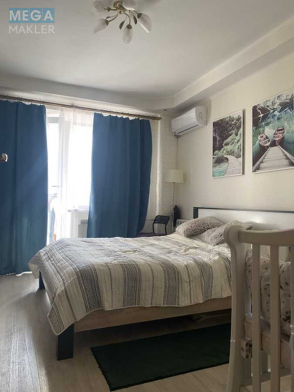Продаж 3 кімнатної квартири (80/50/10), 9 пов. 10 пов. будинку, <a class="location-link" href="/kiev/" title="Недвижимость Київ">Київ</a>, <a class="location-link" href="/kiev/solomenskij/" title="Недвижимость Солом'янський район">Солом'янський р-н</a>, Татьяны Яблонской ул., 1 (изображение 4)