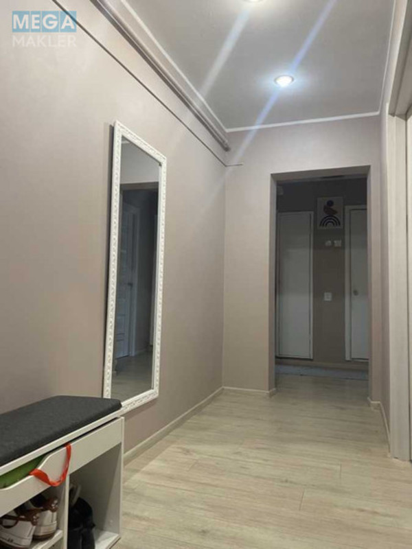 Продаж 3 кімнатної квартири (80/50/10), 9 пов. 10 пов. будинку, <a class="location-link" href="/kiev/" title="Недвижимость Київ">Київ</a>, <a class="location-link" href="/kiev/solomenskij/" title="Недвижимость Солом'янський район">Солом'янський р-н</a>, Татьяны Яблонской ул., 1 (изображение 6)