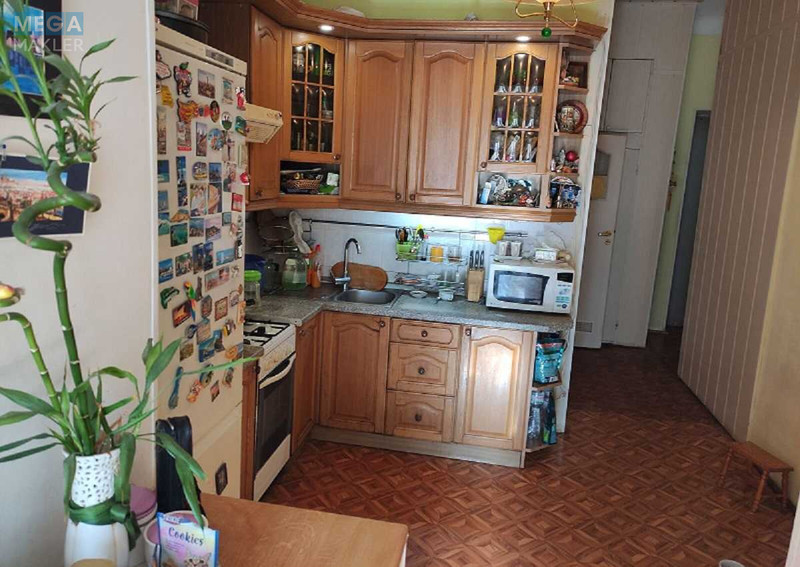 Продаж 3 кімнатної квартири (90/55/10), 3 пов. 8 пов. будинку, <a class="location-link" href="/kiev/" title="Недвижимость Київ">Київ</a>, <a class="location-link" href="/kiev/shevchenkovskij/" title="Недвижимость Шевченківський район">Шевченківський р-н</a>, Победы просп., 60 (изображение 2)