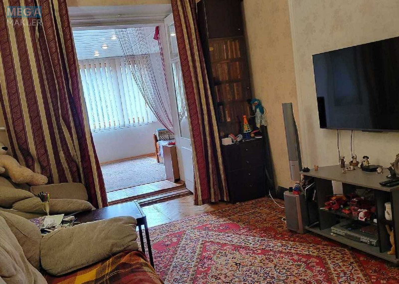 Продаж 3 кімнатної квартири (90/55/10), 3 пов. 8 пов. будинку, <a class="location-link" href="/kiev/" title="Недвижимость Київ">Київ</a>, <a class="location-link" href="/kiev/shevchenkovskij/" title="Недвижимость Шевченківський район">Шевченківський р-н</a>, Победы просп., 60 (изображение 4)