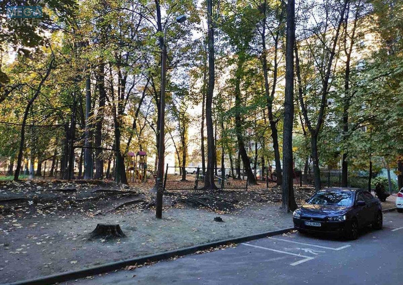 Продаж 3 кімнатної квартири (90/55/10), 3 пов. 8 пов. будинку, <a class="location-link" href="/kiev/" title="Недвижимость Київ">Київ</a>, <a class="location-link" href="/kiev/shevchenkovskij/" title="Недвижимость Шевченківський район">Шевченківський р-н</a>, Победы просп., 60 (изображение 8)