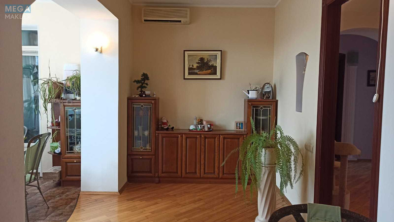 Оренда 3 кімнатної квартири, <a class="location-link" href="/kiev/" title="Недвижимость Київ">Київ</a>, <a class="location-link" href="/kiev/solomenskij/" title="Недвижимость Солом'янський район">Солом'янський р-н</a>, Боткіна вул., 4 (изображение 7)