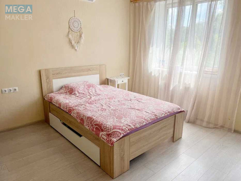 Оренда 1 кімнатної квартири, <a class="location-link" href="/kiev/" title="Недвижимость Київ">Київ</a>, <a class="location-link" href="/kiev/goloseevskij/" title="Недвижимость Голосіївський район">Голосіївський р-н</a>, Академіка Лебедєва вул., 1 (изображение 12)