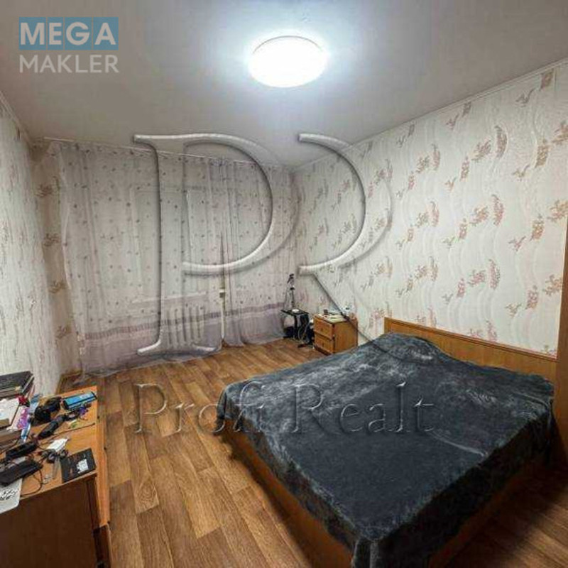 Продаж 3 кімнатної квартири (99/53/12), 13 пов. 25 пов. будинку, <a class="location-link" href="/kiev/" title="Недвижимость Київ">Київ</a>, <a class="location-link" href="/kiev/darnickij/" title="Недвижимость Дарницький район">Дарницький р-н</a>, Урлівська вулиця, 38 (изображение 7)