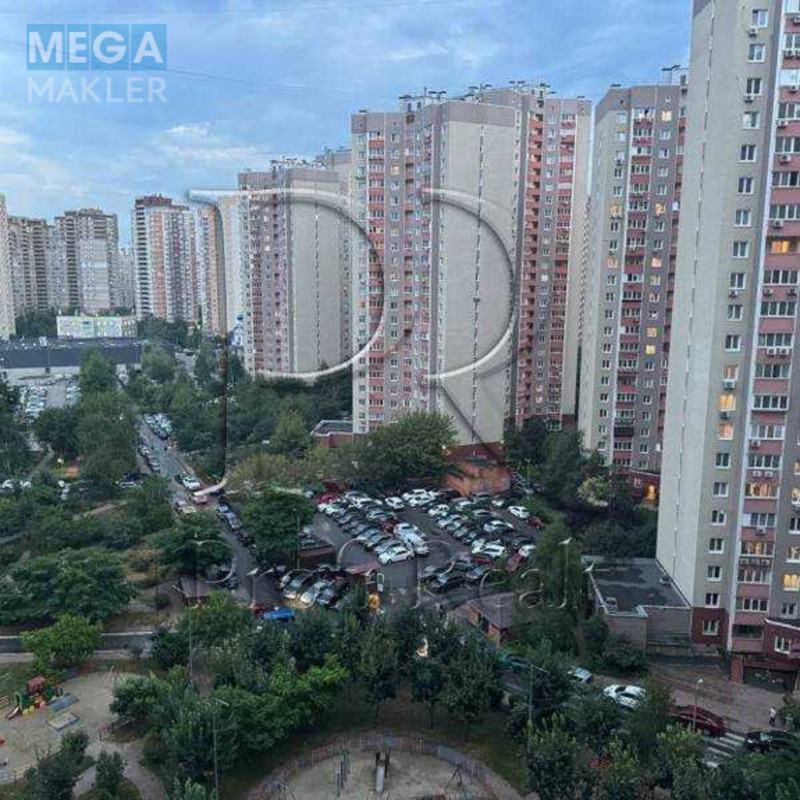Продаж 3 кімнатної квартири (99/53/12), 13 пов. 25 пов. будинку, <a class="location-link" href="/kiev/" title="Недвижимость Київ">Київ</a>, <a class="location-link" href="/kiev/darnickij/" title="Недвижимость Дарницький район">Дарницький р-н</a>, Урлівська вулиця, 38 (изображение 9)