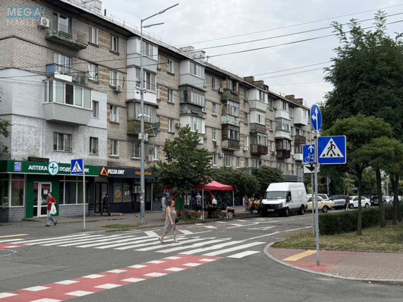Продаж 1 кімнатної квартири (30/16/5), 4 пов. 5 пов. будинку, <a class="location-link" href="/kiev/" title="Недвижимость Київ">Київ</a>, <a class="location-link" href="/kiev/dneprovskij/" title="Недвижимость Дніпровський район">Дніпровський р-н</a>, Труда бульв., 6/14 (изображение 21)