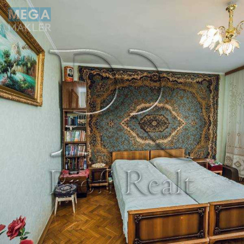 Продаж 3 кімнатної квартири (80/49/9), 10 пов. 12 пов. будинку, <a class="location-link" href="/kiev/" title="Недвижимость Київ">Київ</a>, <a class="location-link" href="/kiev/pecherskij/" title="Недвижимость Печерський район">Печерський р-н</a>, вулиця Михайла Омеляновича-Павленка, 11 (изображение 6)