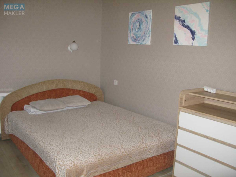 Оренда 2 кімнатної квартири, <a class="location-link" href="/kiev/" title="Недвижимость Київ">Київ</a>, <a class="location-link" href="/kiev/darnickij/" title="Недвижимость Дарницький район">Дарницький р-н</a>, Привокзальна вул. (изображение 2)