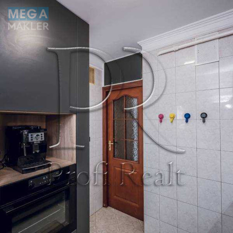 Продаж 3 кімнатної квартири (57/32/7), 1 пов. 5 пов. будинку, <a class="location-link" href="/kiev/" title="Недвижимость Київ">Київ</a>, <a class="location-link" href="/kiev/solomenskij/" title="Недвижимость Солом'янський район">Солом'янський р-н</a>, Василенка Миколи вулиця, 23 (изображение 5)