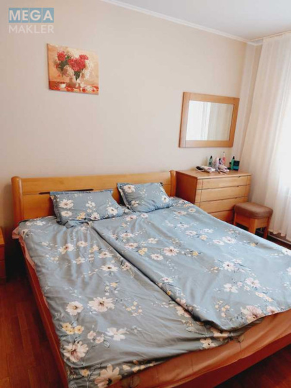 Оренда 2 кімнатної квартири, <a class="location-link" href="/kiev/" title="Недвижимость Київ">Київ</a>, <a class="location-link" href="/kiev/darnickij/" title="Недвижимость Дарницький район">Дарницький р-н</a>, Анны Ахматовой ул., 15 (изображение 4)