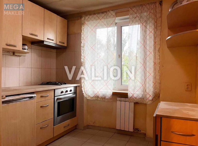 Продаж 3 кімнатної квартири (57,6/39/5,7), 5 пов. 5 пов. будинку, <a class="location-link" href="/kiev/" title="Недвижимость Київ">Київ</a>, <a class="location-link" href="/kiev/solomenskij/" title="Недвижимость Солом'янський район">Солом'янський р-н</a>, Курська вул., 18 (изображение 2)