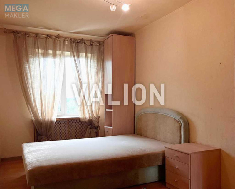 Продаж 3 кімнатної квартири (57,6/39/5,7), 5 пов. 5 пов. будинку, <a class="location-link" href="/kiev/" title="Недвижимость Київ">Київ</a>, <a class="location-link" href="/kiev/solomenskij/" title="Недвижимость Солом'янський район">Солом'янський р-н</a>, Курська вул., 18 (изображение 4)