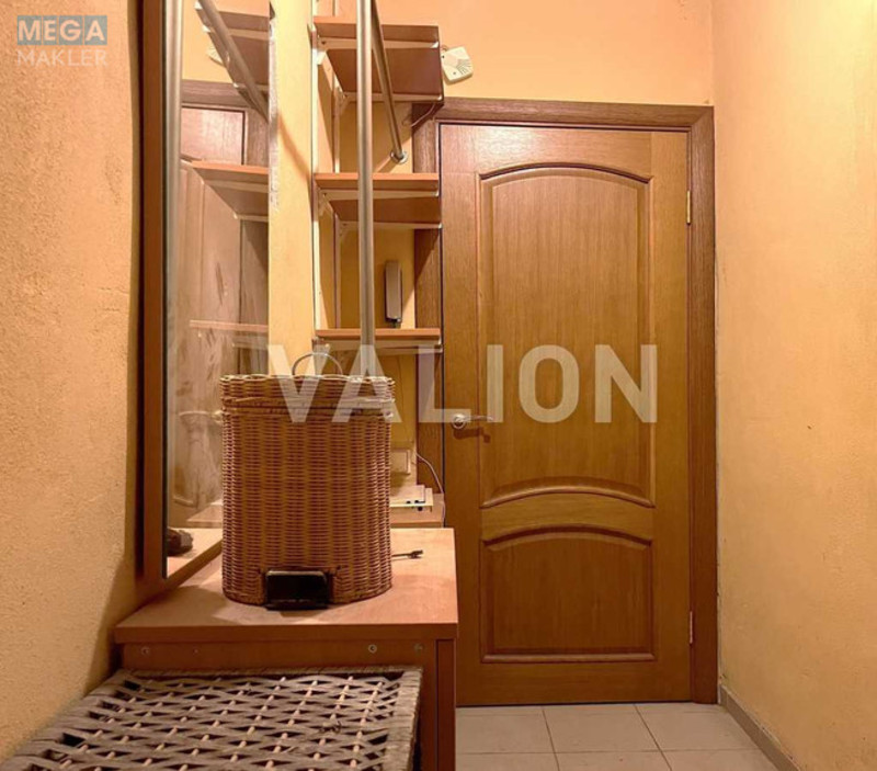 Продаж 3 кімнатної квартири (57,6/39/5,7), 5 пов. 5 пов. будинку, <a class="location-link" href="/kiev/" title="Недвижимость Київ">Київ</a>, <a class="location-link" href="/kiev/solomenskij/" title="Недвижимость Солом'янський район">Солом'янський р-н</a>, Курська вул., 18 (изображение 8)