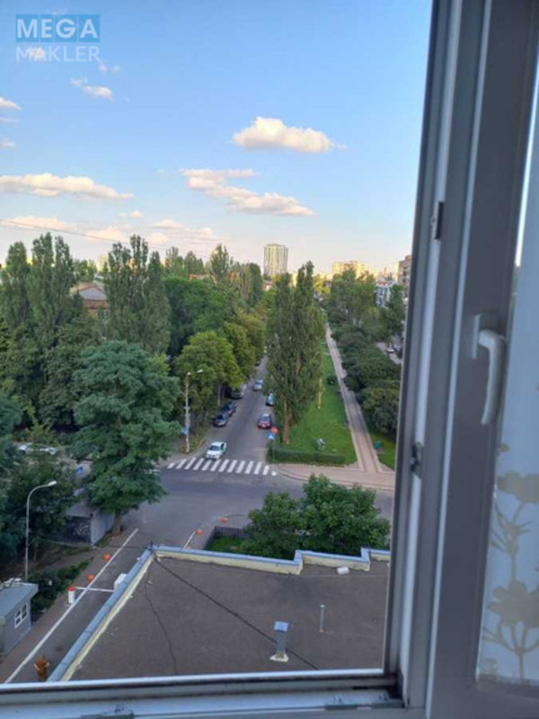 Оренда 2 кімнатної квартири, <a class="location-link" href="/kiev/" title="Недвижимость Київ">Київ</a>, <a class="location-link" href="/kiev/solomenskij/" title="Недвижимость Солом'янський район">Солом'янський р-н</a>, Ушинського вул., 14б (изображение 23)