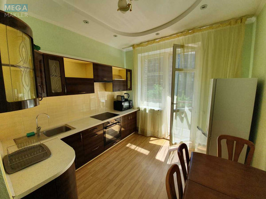 Оренда 3 кімнатної квартири, <a class="location-link" href="/kiev/" title="Недвижимость Київ">Київ</a>, <a class="location-link" href="/kiev/pecherskij/" title="Недвижимость Печерський район">Печерський р-н</a>, Євгена Коновальця вул., 32б (изображение 2)