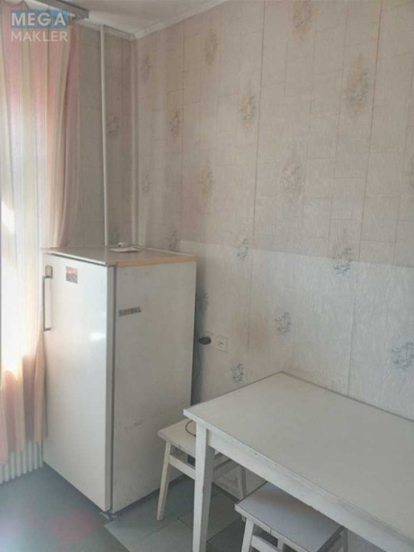 Оренда 1 кімнатної квартири, <a class="location-link" href="/kiev/" title="Недвижимость Київ">Київ</a>, <a class="location-link" href="/kiev/solomenskij/" title="Недвижимость Солом'янський район">Солом'янський р-н</a>, Западная ул., 2/1 (изображение 2)