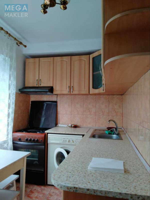 Оренда 2 кімнатної квартири, <a class="location-link" href="/kiev/" title="Недвижимость Київ">Київ</a>, <a class="location-link" href="/kiev/shevchenkovskij/" title="Недвижимость Шевченківський район">Шевченківський р-н</a>, Салютна вул., 25 (изображение 2)