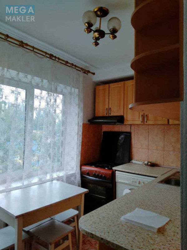 Оренда 2 кімнатної квартири, <a class="location-link" href="/kiev/" title="Недвижимость Київ">Київ</a>, <a class="location-link" href="/kiev/shevchenkovskij/" title="Недвижимость Шевченківський район">Шевченківський р-н</a>, Салютна вул., 25 (изображение 3)