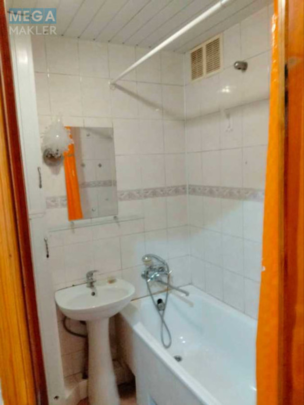 Оренда 2 кімнатної квартири, <a class="location-link" href="/kiev/" title="Недвижимость Київ">Київ</a>, <a class="location-link" href="/kiev/shevchenkovskij/" title="Недвижимость Шевченківський район">Шевченківський р-н</a>, Салютна вул., 25 (изображение 15)