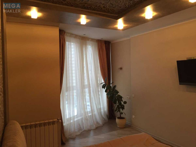 Оренда 2 кімнатної квартири, <a class="location-link" href="/kiev/" title="Недвижимость Київ">Київ</a>, <a class="location-link" href="/kiev/darnickij/" title="Недвижимость Дарницький район">Дарницький р-н</a>, Днепровская наб., 19А (изображение 2)