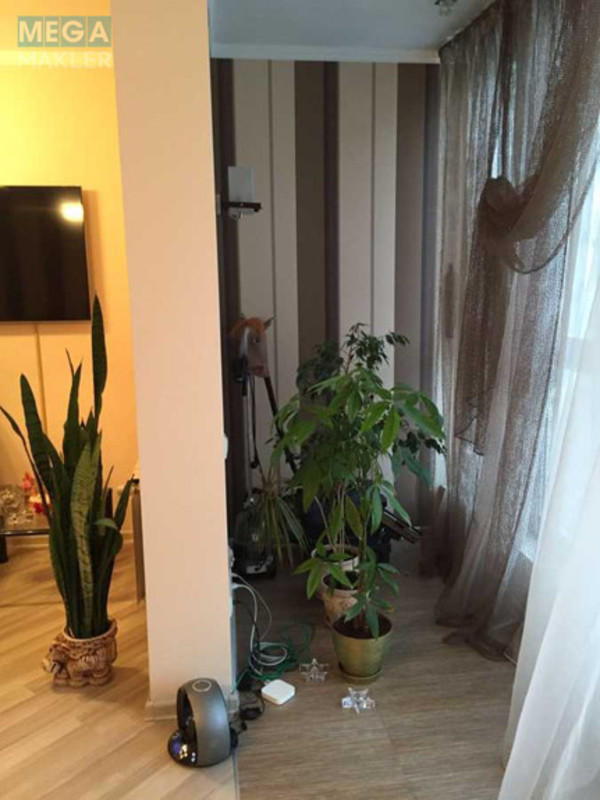 Оренда 2 кімнатної квартири, <a class="location-link" href="/kiev/" title="Недвижимость Київ">Київ</a>, <a class="location-link" href="/kiev/darnickij/" title="Недвижимость Дарницький район">Дарницький р-н</a>, Днепровская наб., 19А (изображение 18)