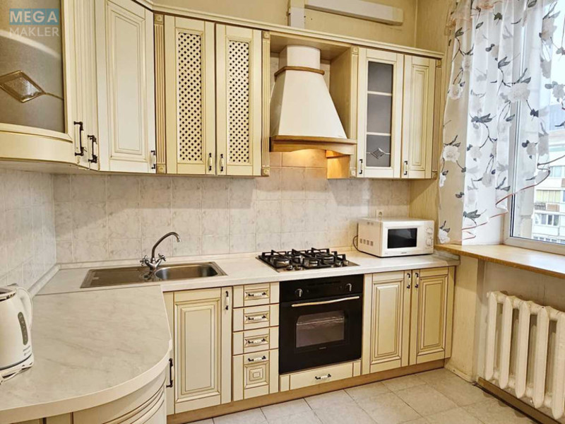 Оренда 2 кімнатної квартири, <a class="location-link" href="/kiev/" title="Недвижимость Київ">Київ</a>, <a class="location-link" href="/kiev/goloseevskij/" title="Недвижимость Голосіївський район">Голосіївський р-н</a>, Велика Васильківська вул., 132 (изображение 9)