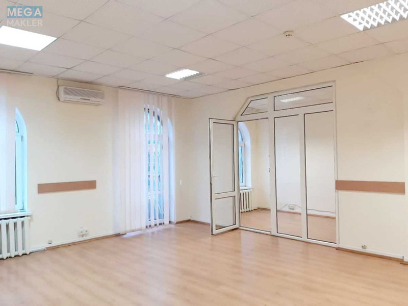 Оренда комерційної нерухомості, 228 кв.м, под офис, <a class="location-link" href="/kiev/" title="Недвижимость Київ">Київ</a>, <a class="location-link" href="/kiev/pecherskij/" title="Недвижимость Печерський район">Печерський р-н</a>, Іоанна Павла ІІ вул. (изображение 2)