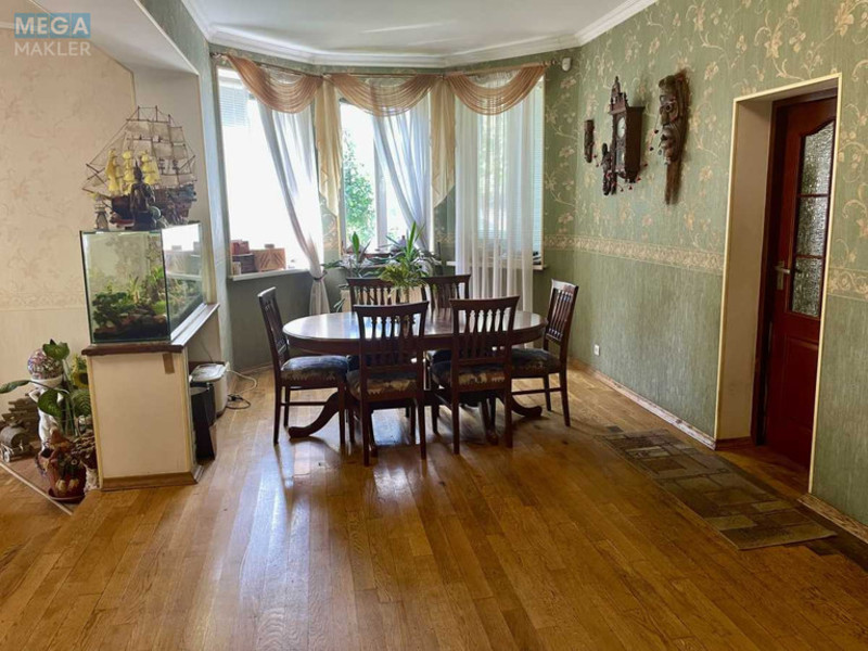 Продаж дома, 2&nbsp;поверху, 250&nbsp;кв.м, 5&nbsp;кімнат, ділянка 12&nbsp;соток, <a class="location-link" href="/petropavlovskaya-borshagovka/" title="Недвижимость Петропавлівська Борщагівка">Петропавлівська Борщагівка</a>, Борщагівська, 67 (изображение 7)