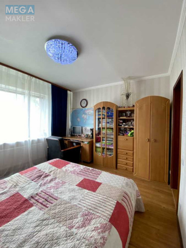Продаж дома, 3&nbsp;поверху, 322&nbsp;кв.м, 6&nbsp;кімнат, ділянка 6,11&nbsp;соток, <a class="location-link" href="/borispol/" title="Недвижимость Бориспіль">Бориспіль</a>, Братуся (изображение 16)