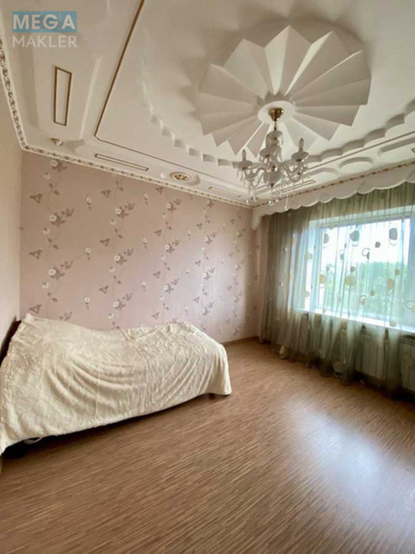 Продаж дома, 3&nbsp;поверху, 322&nbsp;кв.м, 6&nbsp;кімнат, ділянка 6,11&nbsp;соток, <a class="location-link" href="/borispol/" title="Недвижимость Бориспіль">Бориспіль</a>, Братуся (изображение 23)