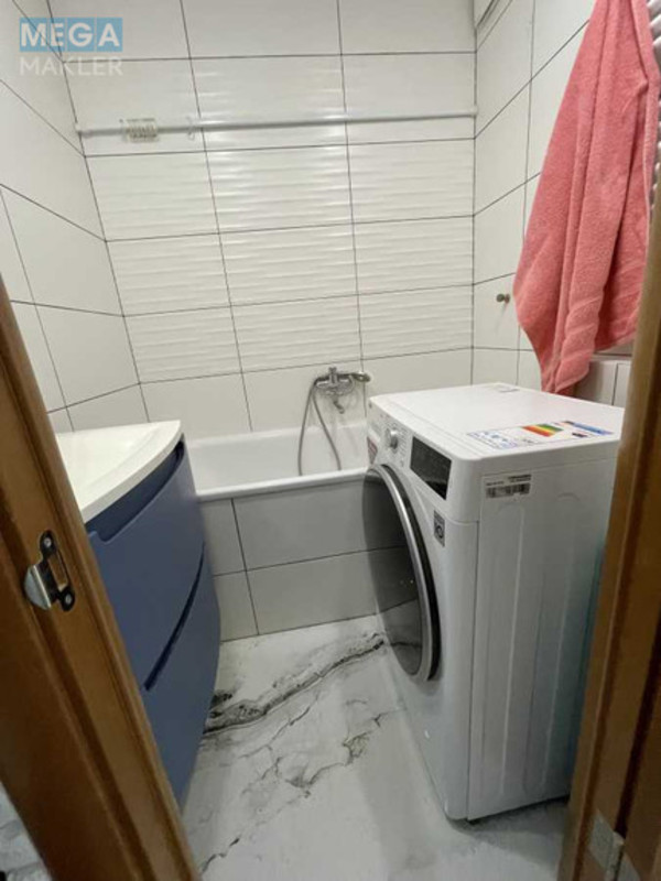 Продаж 2 кімнатної квартири (52/30/8), 10 пов. 10 пов. будинку, <a class="location-link" href="/kiev/" title="Недвижимость Київ">Київ</a>, <a class="location-link" href="/kiev/desnyanskij/" title="Недвижимость Деснянський район">Деснянський р-н</a>, Сержа Лифаря ул. (изображение 7)