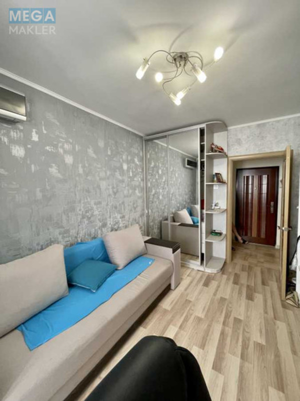 Продаж 2 кімнатної квартири (52/30/8), 10 пов. 10 пов. будинку, <a class="location-link" href="/kiev/" title="Недвижимость Київ">Київ</a>, <a class="location-link" href="/kiev/desnyanskij/" title="Недвижимость Деснянський район">Деснянський р-н</a>, Сержа Лифаря ул. (изображение 12)