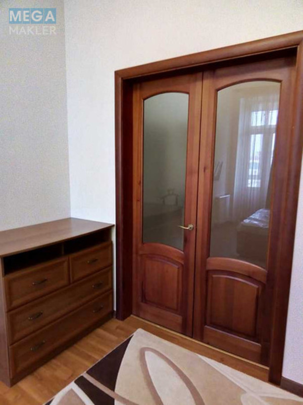Оренда 2 кімнатної квартири, <a class="location-link" href="/kiev/" title="Недвижимость Київ">Київ</a>, <a class="location-link" href="/kiev/shevchenkovskij/" title="Недвижимость Шевченківський район">Шевченківський р-н</a>, Владимирская ул., 19а (изображение 2)
