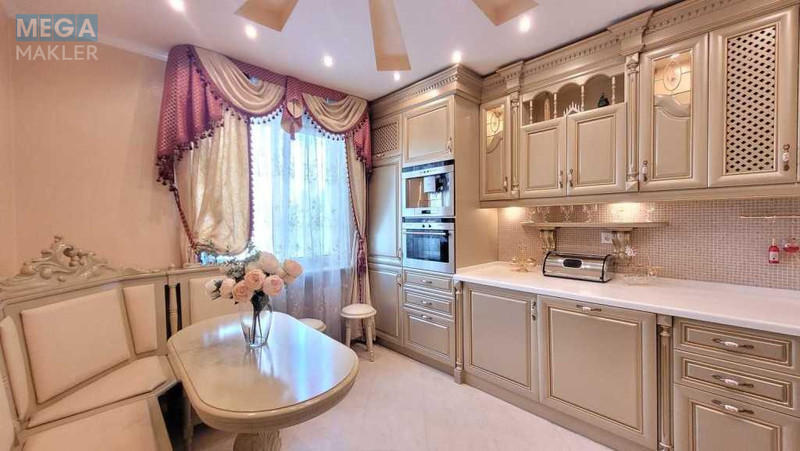 Продаж 3 кімнатної квартири (111/68/12), 4 пов. 12 пов. будинку, <a class="location-link" href="/kiev/" title="Недвижимость Київ">Київ</a>, <a class="location-link" href="/kiev/solomenskij/" title="Недвижимость Солом'янський район">Солом'янський р-н</a>, Леваневского ул., 7 (изображение 2)