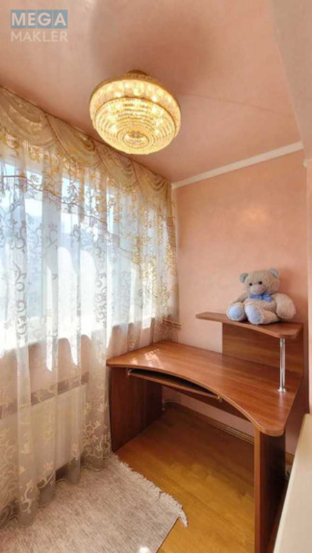 Продаж 3 кімнатної квартири (111/68/12), 4 пов. 12 пов. будинку, <a class="location-link" href="/kiev/" title="Недвижимость Київ">Київ</a>, <a class="location-link" href="/kiev/solomenskij/" title="Недвижимость Солом'янський район">Солом'янський р-н</a>, Леваневского ул., 7 (изображение 19)