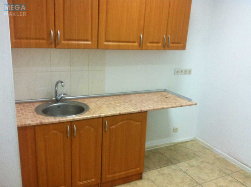 Оренда комерційної нерухомості, 228 кв.м, под офис, <a class="location-link" href="/kiev/" title="Недвижимость Київ">Київ</a>, <a class="location-link" href="/kiev/dneprovskij/" title="Недвижимость Дніпровський район">Дніпровський р-н</a>, Дарницкий бульв. (изображение 6)
