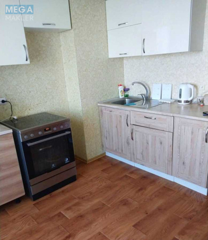Оренда 3 кімнатної квартири, <a class="location-link" href="/kiev/" title="Недвижимость Київ">Київ</a>, <a class="location-link" href="/kiev/darnickij/" title="Недвижимость Дарницький район">Дарницький р-н</a>, Здолбуновская ул., 13 (изображение 3)