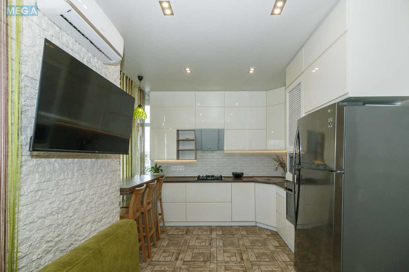 Продаж 2 кімнатної квартири (60,4/31/15,7), 2 пов. 9 пов. будинку, <a class="location-link" href="/kiev/" title="Недвижимость Київ">Київ</a>, <a class="location-link" href="/kiev/goloseevskij/" title="Недвижимость Голосіївський район">Голосіївський р-н</a>, Михайла Максимовича вул., 24 (изображение 2)