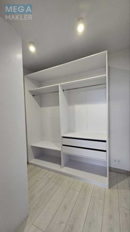 Продаж 2 кімнатної квартири (60/22/25), 22 пов. 28 пов. будинку, <a class="location-link" href="/kiev/" title="Недвижимость Київ">Київ</a>, <a class="location-link" href="/kiev/svyatoshinskij/" title="Недвижимость Святошинский район">Святошинский р-н</a>, Миколи Бажана просп., 17б (изображение 17)