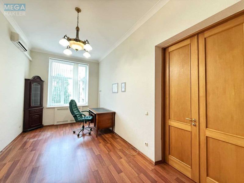 Продаж 3 кімнатної квартири (89,1/57,7/8,1), 4 пов. 6 пов. будинку, <a class="location-link" href="/kiev/" title="Недвижимость Київ">Київ</a>, <a class="location-link" href="/kiev/pecherskij/" title="Недвижимость Печерський район">Печерський р-н</a>, Банкова вул., 3 (изображение 4)