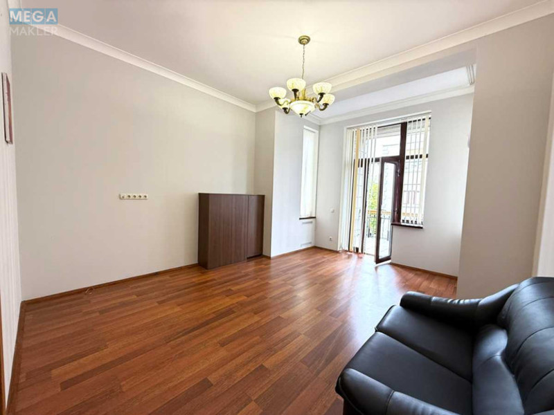Продаж 3 кімнатної квартири (89,1/57,7/8,1), 4 пов. 6 пов. будинку, <a class="location-link" href="/kiev/" title="Недвижимость Київ">Київ</a>, <a class="location-link" href="/kiev/pecherskij/" title="Недвижимость Печерський район">Печерський р-н</a>, Банкова вул., 3 (изображение 8)