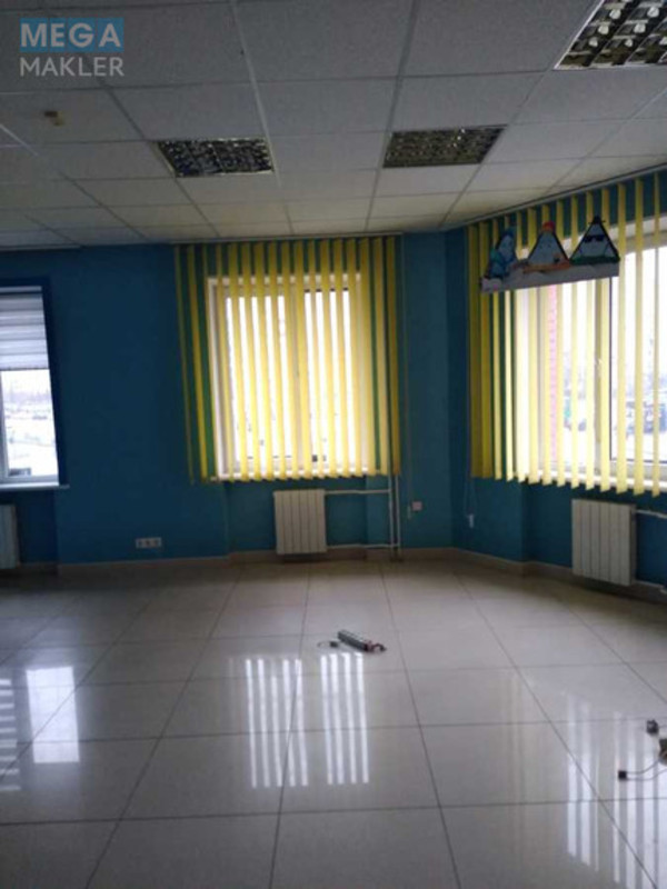 Продаж комерційної нерухомості, 896&nbsp;кв.м, <a class="location-link" href="/kiev/" title="Недвижимость Київ">Київ</a>, <a class="location-link" href="/kiev/desnyanskij/" title="Недвижимость Деснянський район">Деснянський р-н</a>, Оноре Де Бальзака ул., 333 (изображение 10)