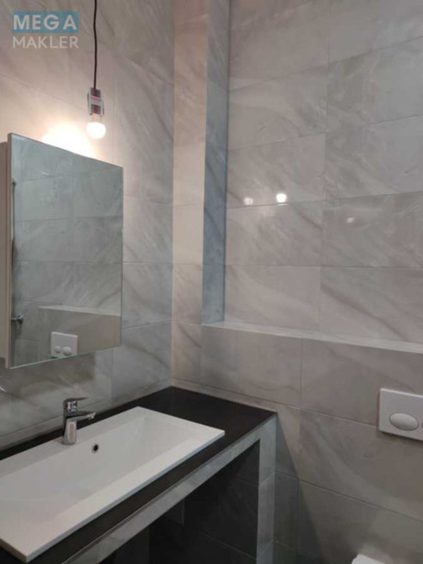 Продаж 3 кімнатної квартири (83/47/12), 25 пов. 26 пов. будинку, <a class="location-link" href="/kiev/" title="Недвижимость Київ">Київ</a>, <a class="location-link" href="/kiev/dneprovskij/" title="Недвижимость Дніпровський район">Дніпровський р-н</a>, Каховская ул., 62 (изображение 7)