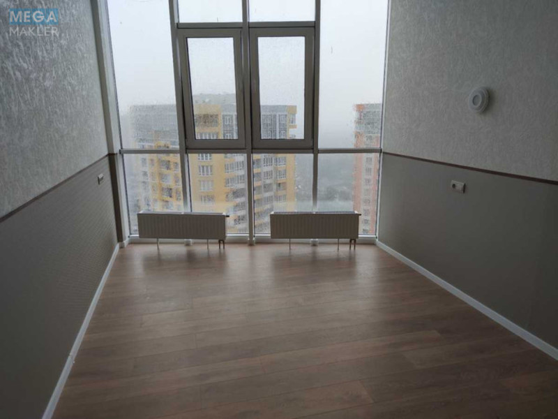 Продаж 3 кімнатної квартири (83/47/12), 25 пов. 26 пов. будинку, <a class="location-link" href="/kiev/" title="Недвижимость Київ">Київ</a>, <a class="location-link" href="/kiev/dneprovskij/" title="Недвижимость Дніпровський район">Дніпровський р-н</a>, Каховская ул., 62 (изображение 9)