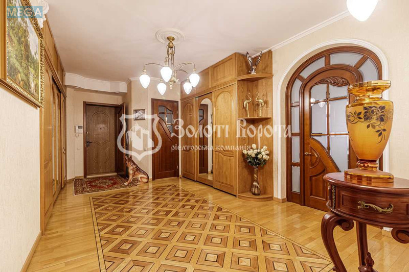 Продаж 3 кімнатної квартири (184/91/38), 9 пов. 21 пов. будинку, <a class="location-link" href="/kiev/" title="Недвижимость Київ">Київ</a>, <a class="location-link" href="/kiev/svyatoshinskij/" title="Недвижимость Святошинский район">Святошинский р-н</a>, Антоновича вул., 140 (изображение 21)