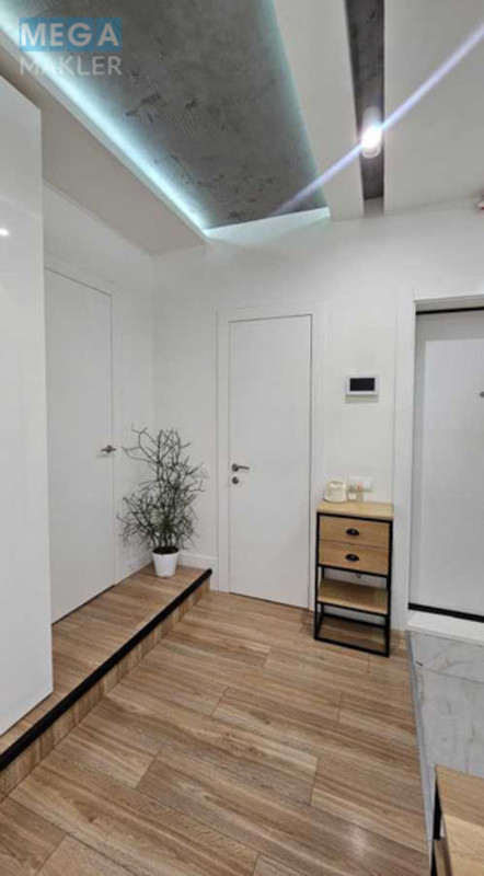 Продаж 2 кімнатної квартири (80/32/31), 9 пов. 16 пов. будинку, <a class="location-link" href="/kiev/" title="Недвижимость Київ">Київ</a>, <a class="location-link" href="/kiev/svyatoshinskij/" title="Недвижимость Святошинский район">Святошинский р-н</a>, Михайла Ломоносова вул., 46/1 (изображение 20)