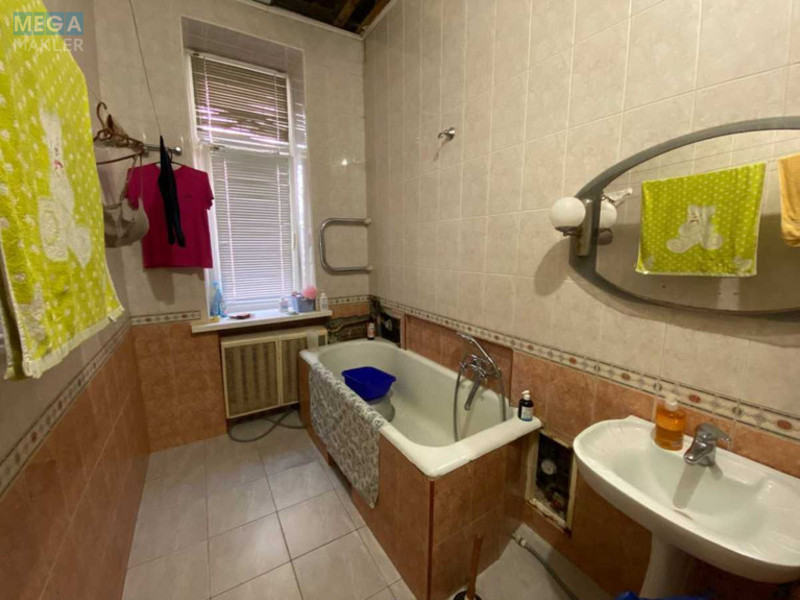 Продаж 2 кімнатної квартири (63,5/39,7/10,6), 1 пов. 5 пов. будинку, <a class="location-link" href="/kiev/" title="Недвижимость Київ">Київ</a>, <a class="location-link" href="/kiev/pecherskij/" title="Недвижимость Печерский район">Печерский р-н</a>, Шелковичная ул., 21 (изображение 6)